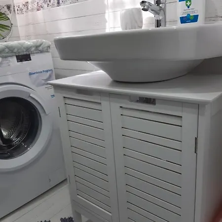 Apartment Wanderer 1